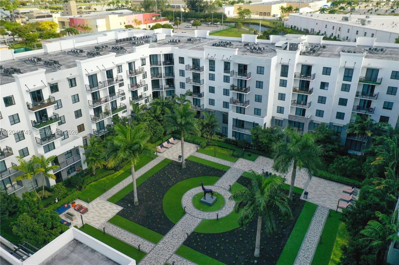 9420 NW 41st St, Unit 2, Doral, FL 33178 Photo