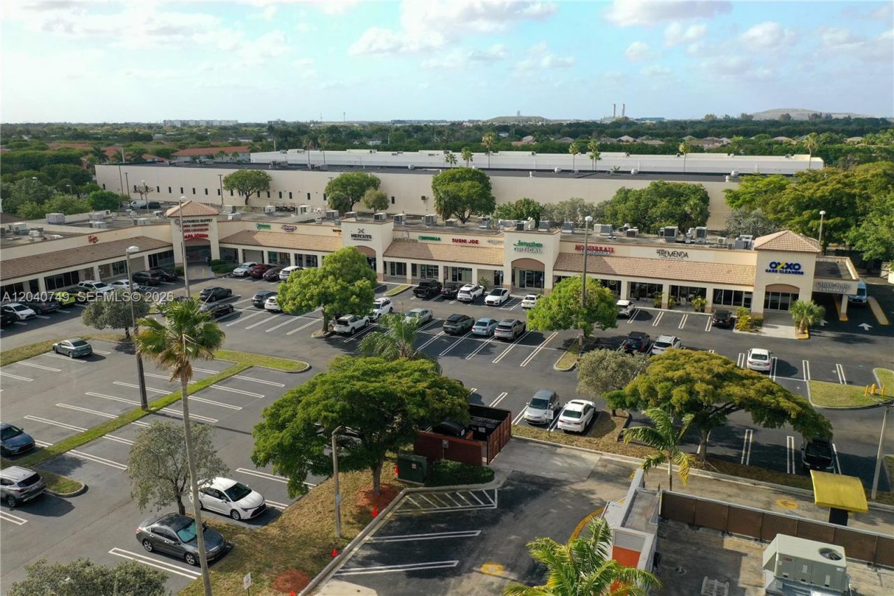 9420 NW 41st St, Unit 2, Doral, FL 33178 Photo