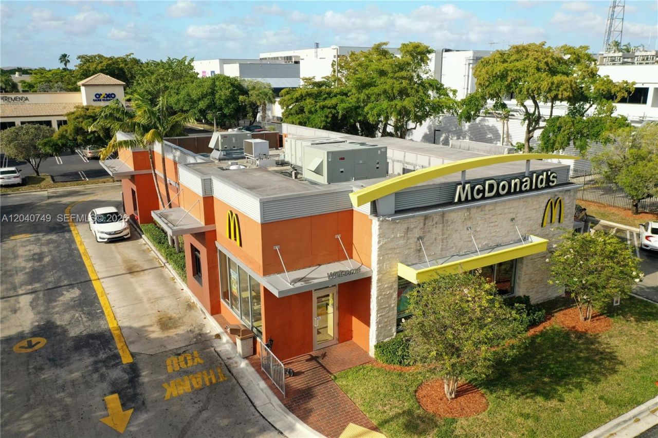9420 NW 41st St, Unit 2, Doral, FL 33178 Photo
