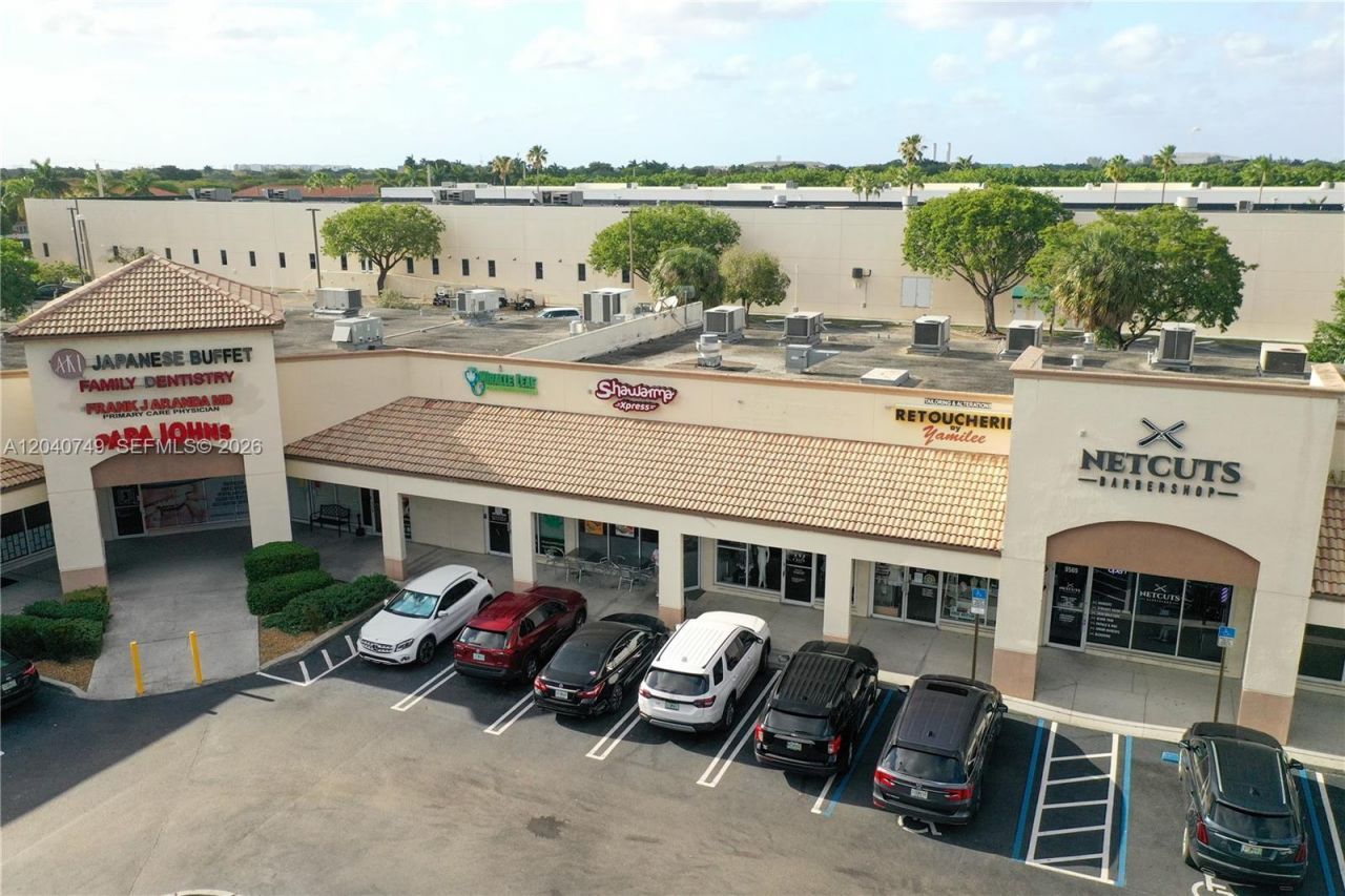 9420 NW 41st St, Unit 2, Doral, FL 33178 Photo