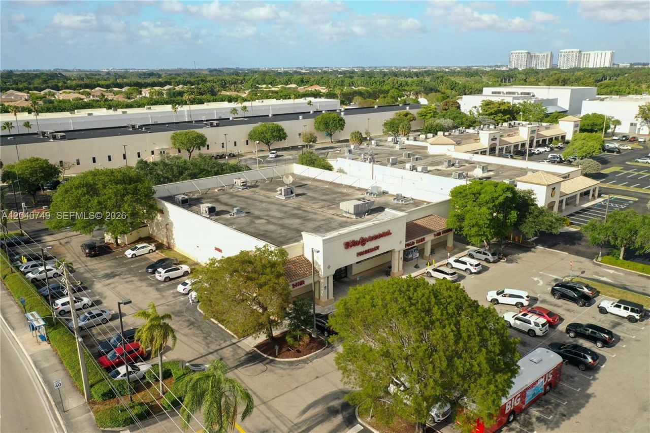 9420 NW 41st St , Unit 2, Doral, FL 33178 Photo