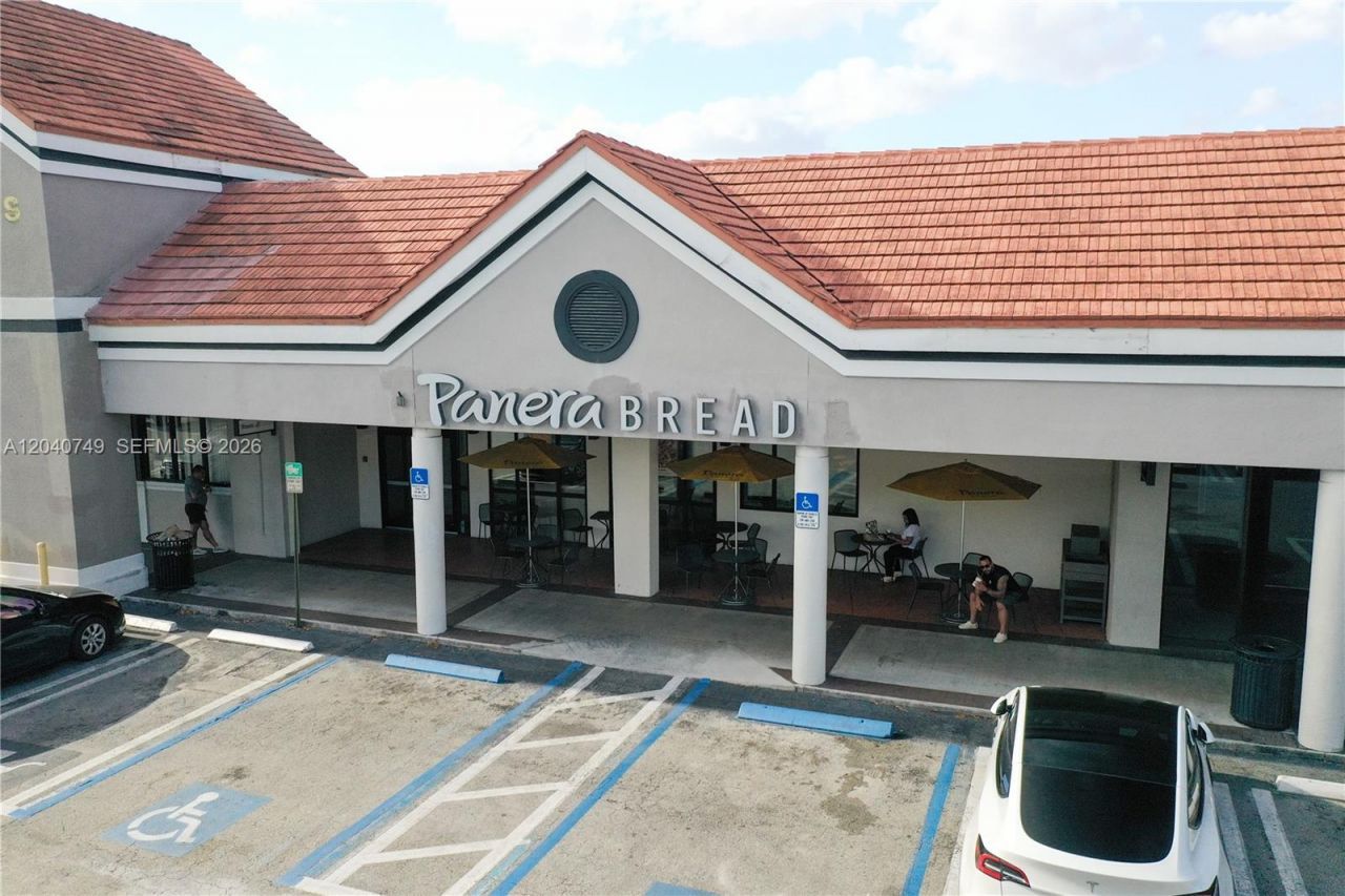 9420 NW 41st St , Unit 2, Doral, FL 33178 Photo