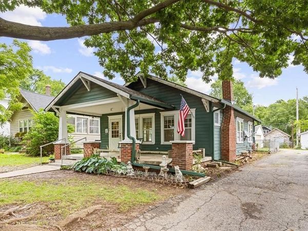 1303 S Maywood Avenue, Independence, MO 64052