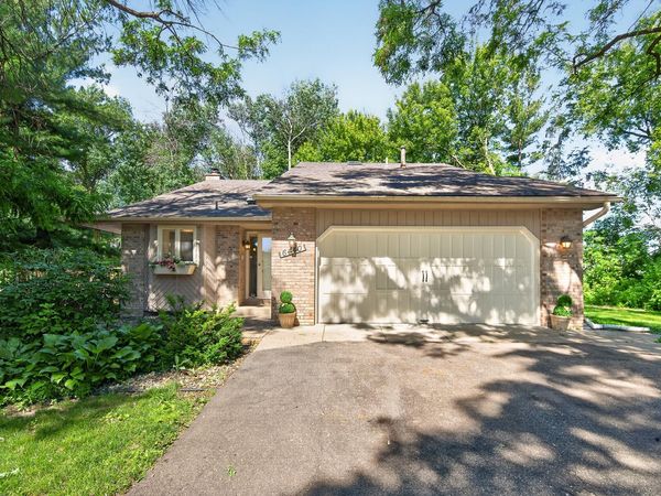 6440 Oriole Avenue , Chanhassen, MN 55331
