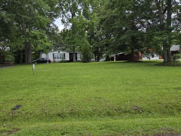 453 Lake Drive, Manchester, GA 31816