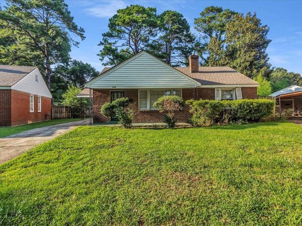 3996 CANTERBURY DR, Memphis, TN 38122