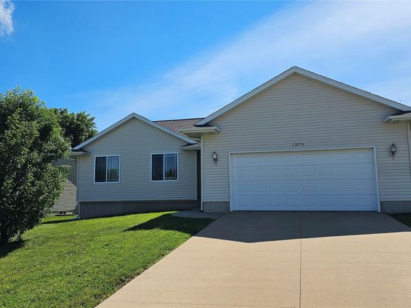 1975 49th Street , Marion, IA 52302