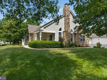 189 LIONS GATE CIRCLE, SOUDERTON, PA 18964