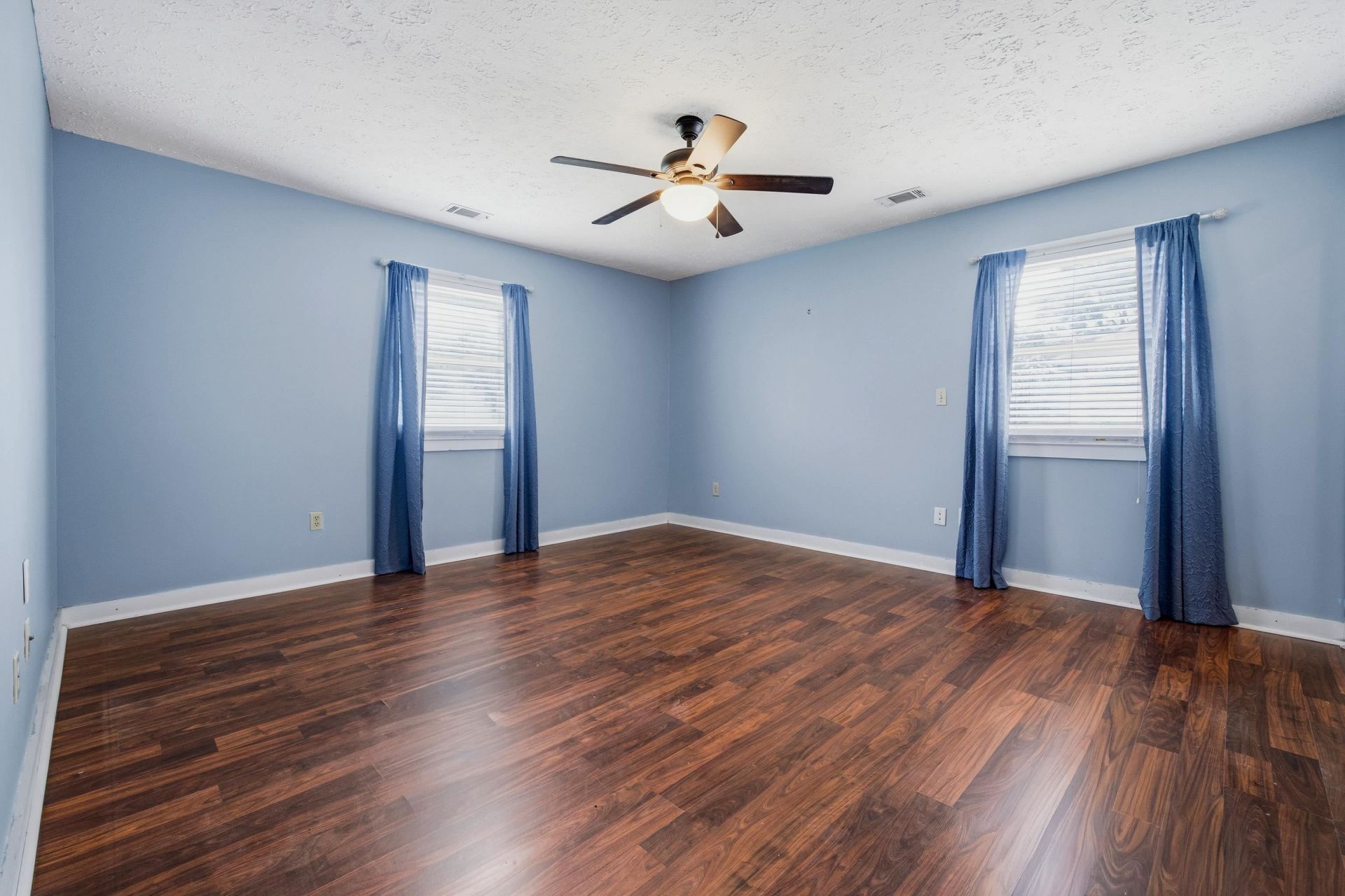 413 Paul St. Photo 28
