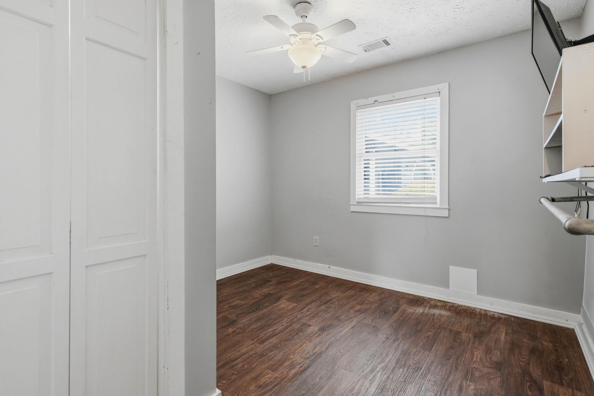 413 Paul St. Photo 33