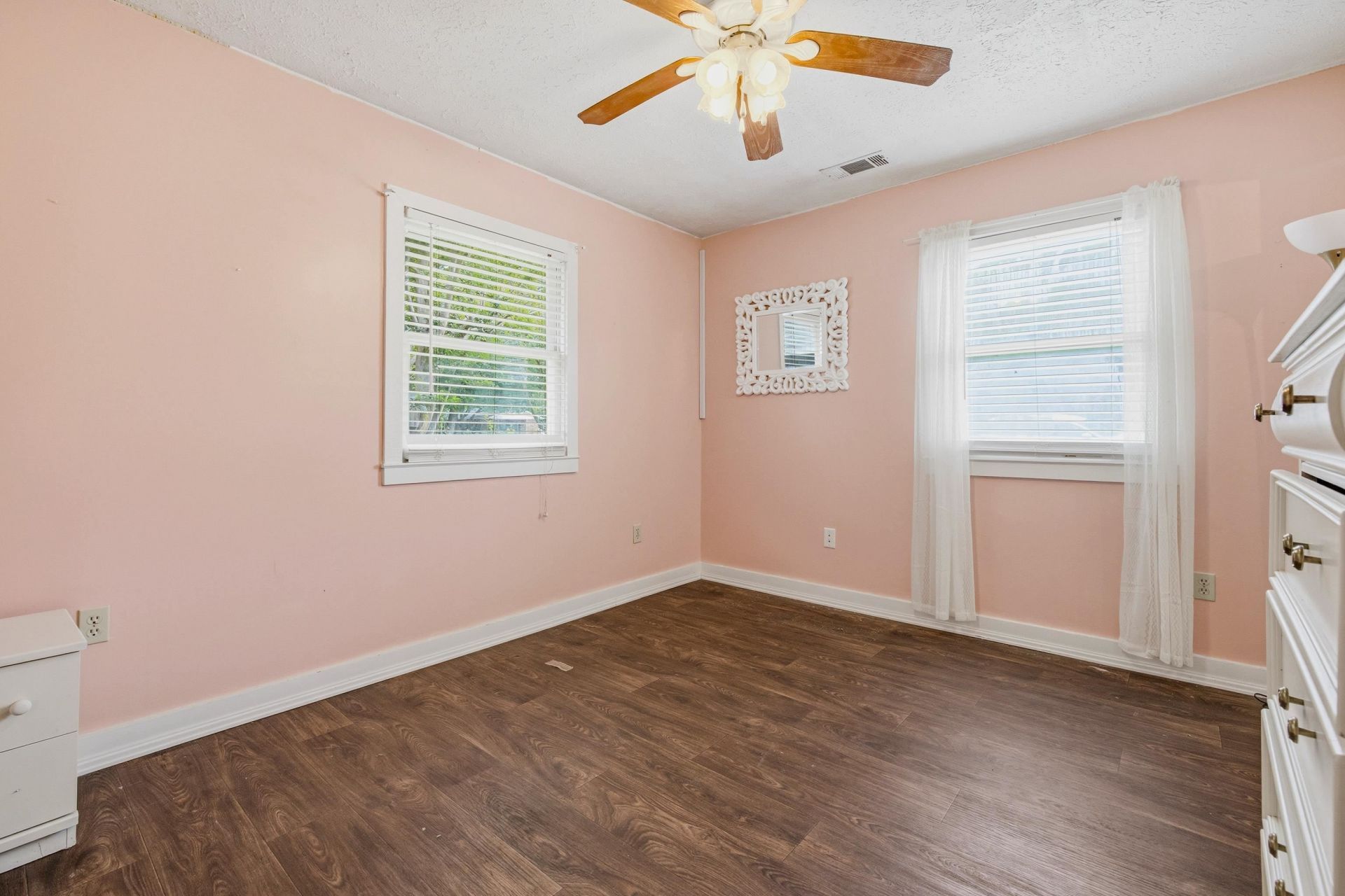 413 Paul St. Photo 35