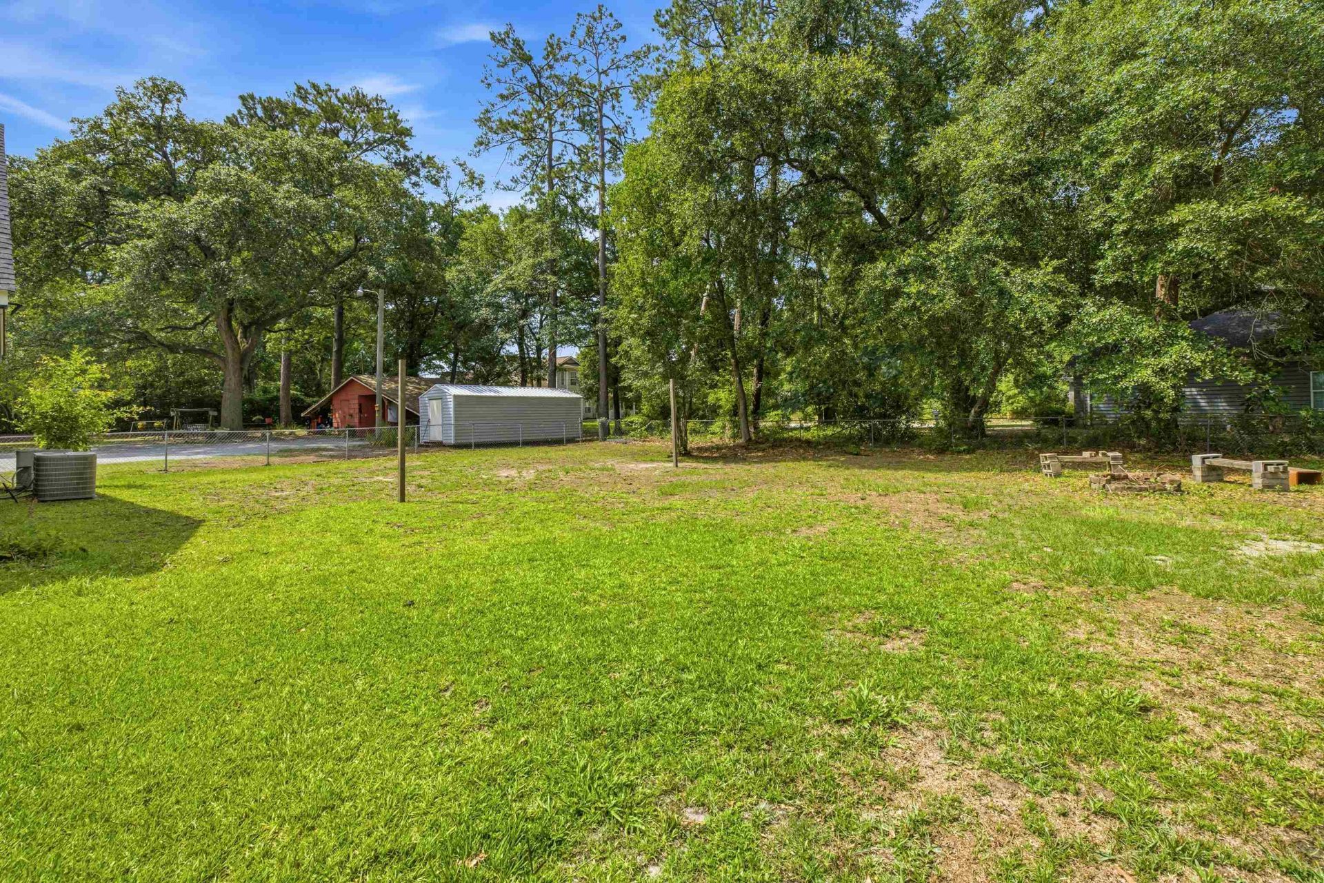413 Paul St. Photo 52