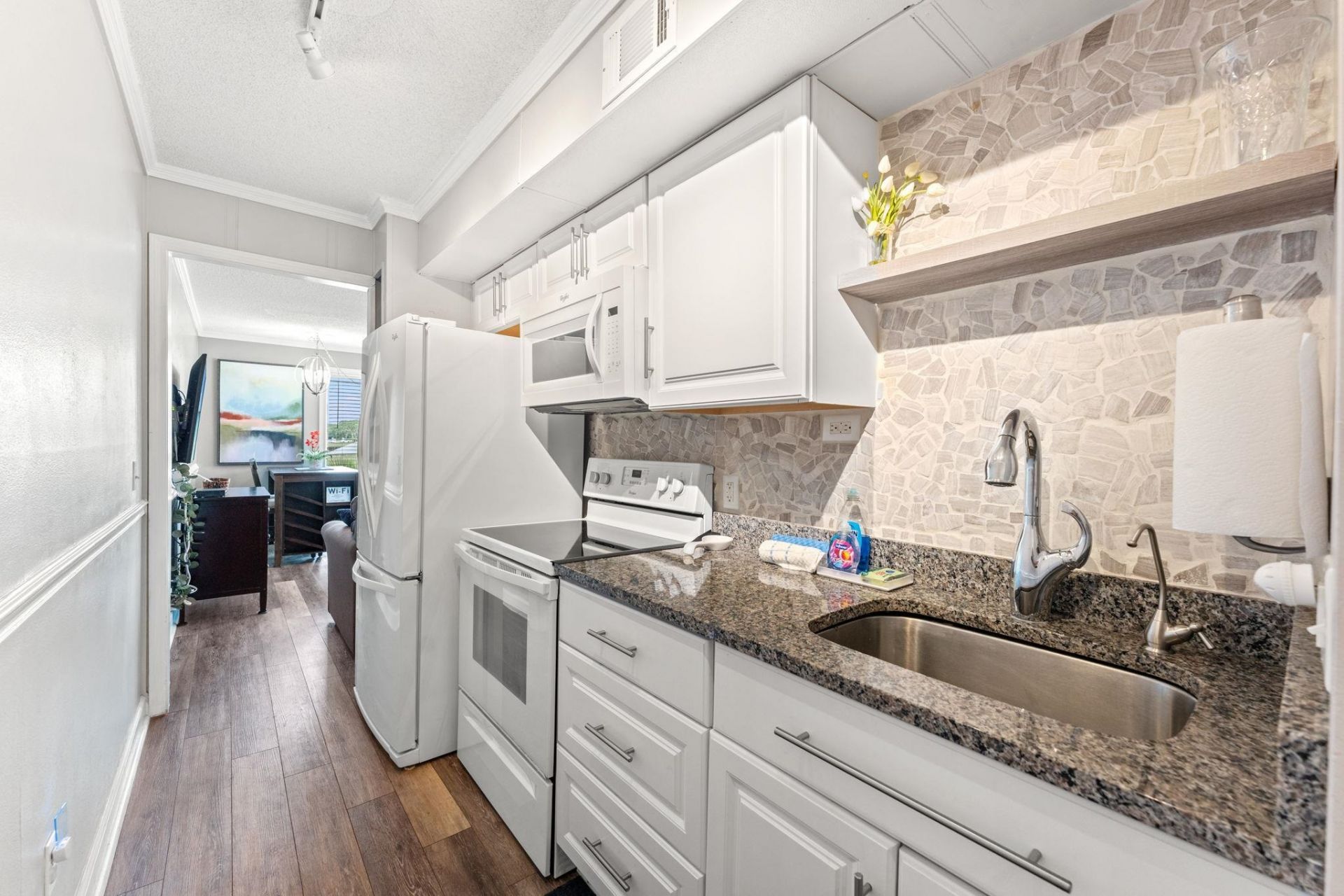 9400 Shore Dr.  Photo 6