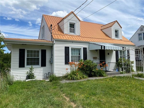 11 Washington Dr, Monessen, PA 15062
