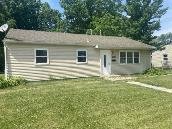 2009 CAPRI Avenue , Joliet, IL 60436