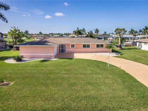 1640 SE 40th ST, CAPE CORAL, FL 33904