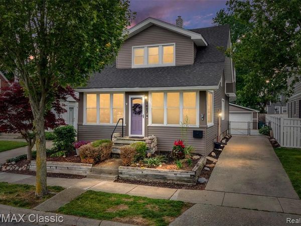 1487 Emmons Avenue , Birmingham, MI 48009