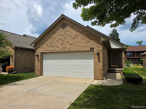 3937 Sunflower Lane, Warren, MI 48091