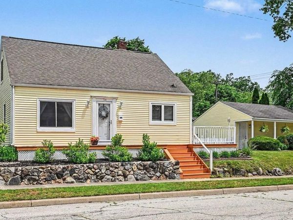 714 Benton Street, Mishawaka, IN 46545