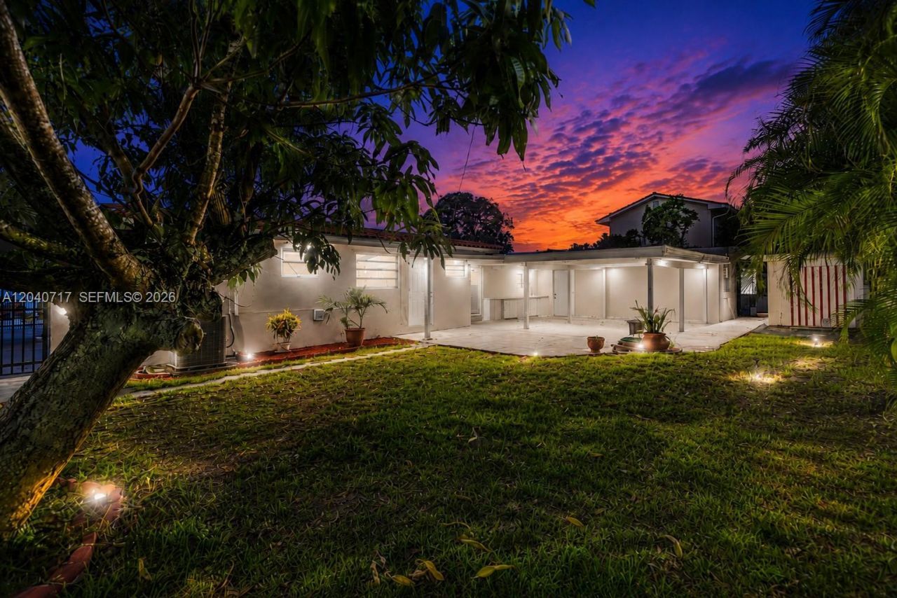 491 W 35th Pl, Hialeah, FL 33012 Photo