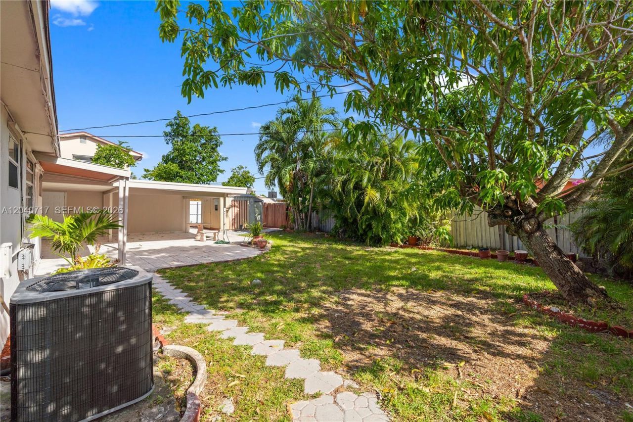 491 W 35th Pl, Hialeah, FL 33012 Photo