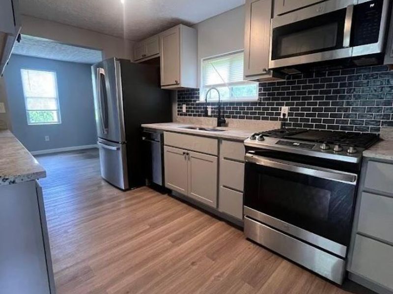 2880 Bulen Avenue, Columbus, OH 43207 Photo 8