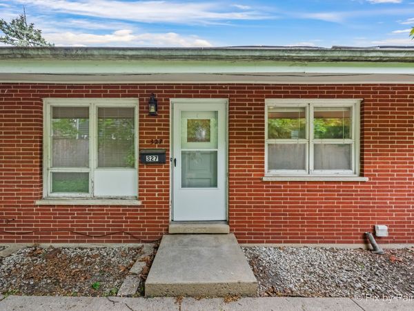 327 E Lake Street , Unit -, Barrington, IL 60010