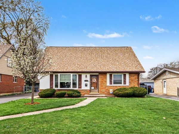 13124 Forestview Lane , Crestwood, IL 60418