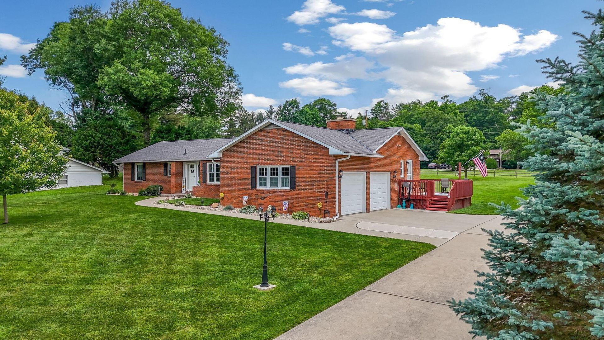 1030 Rhoda Lane Ne, Lancaster, OH 43130 Main Photo