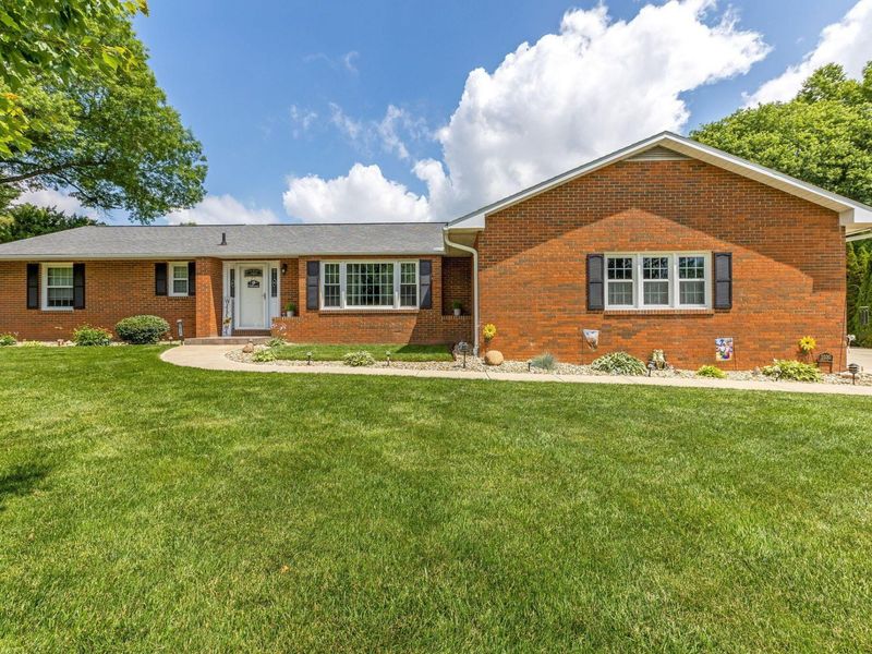 1030 Rhoda Lane NE, Lancaster, OH 43130 Photo 3