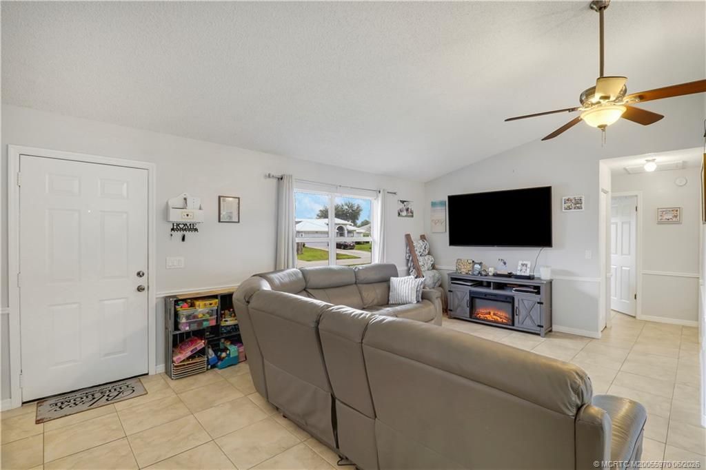 4453 SW Bradbury Street , Port Saint Lucie, FL 34953 Photo