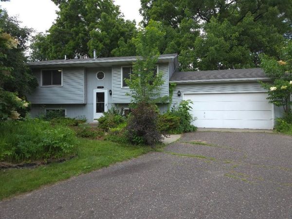 2155 11th Street , White Bear Lake, MN 55110