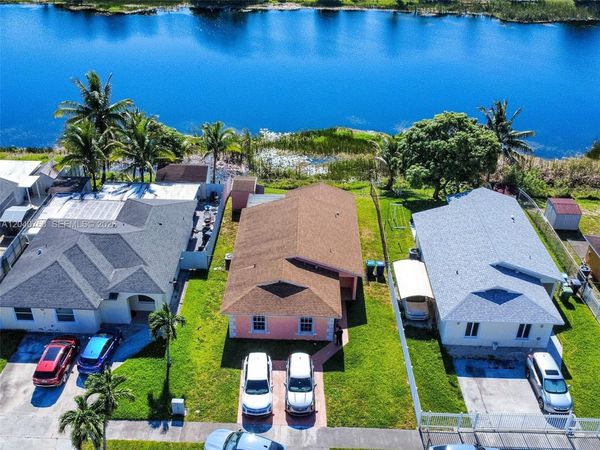 19251 NW 33rd Ave , Miami Gardens, FL 33056