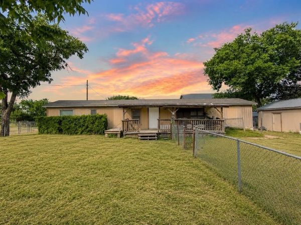 158 County Road 1813 , Clifton, TX 76634