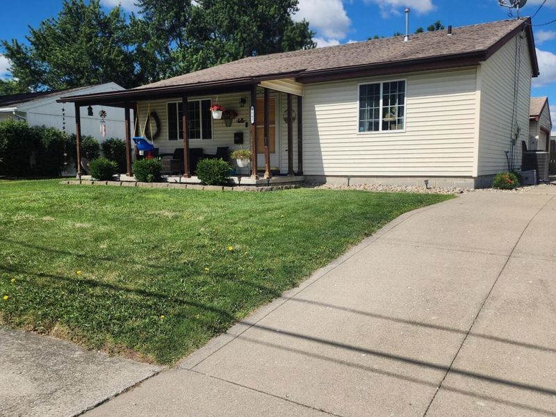1063 Amherst Drive, Marion, OH 43302 Photo 2