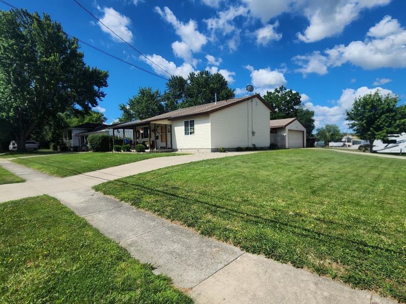 1063 Amherst Drive, Marion, OH 43302 Photo 4