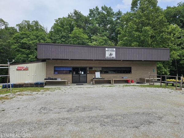 Winfield, TN 37892