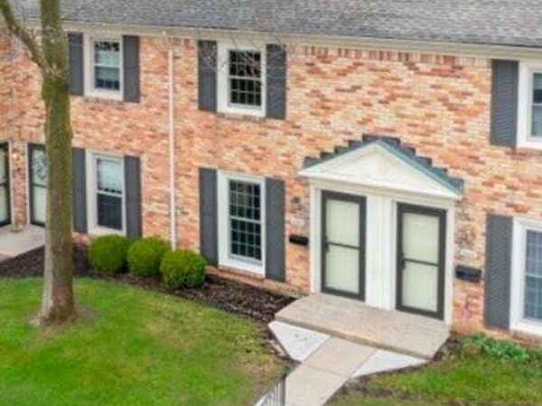 2460 Village Drive SE, Unit 67, Grand Rapids, MI 49506