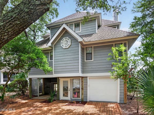 121 N Bald Head Wynd, Unit 4, Bald Head Island, NC 28461