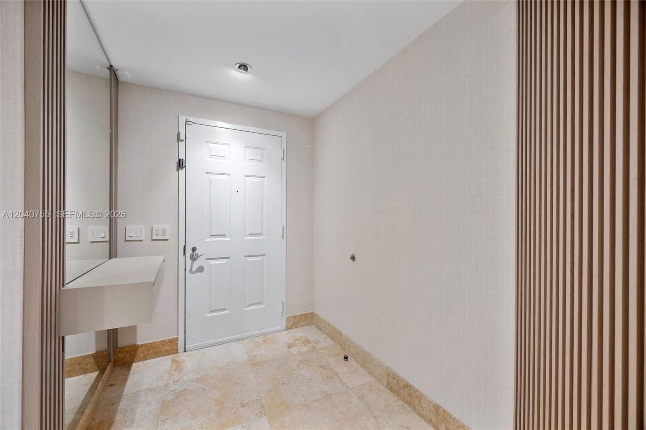 3330 NE 190th St, Unit 114, Aventura, FL 33180 Photo