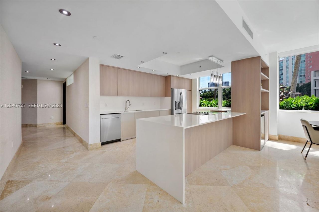 3330 NE 190th St, Unit 114, Aventura, FL 33180 Photo