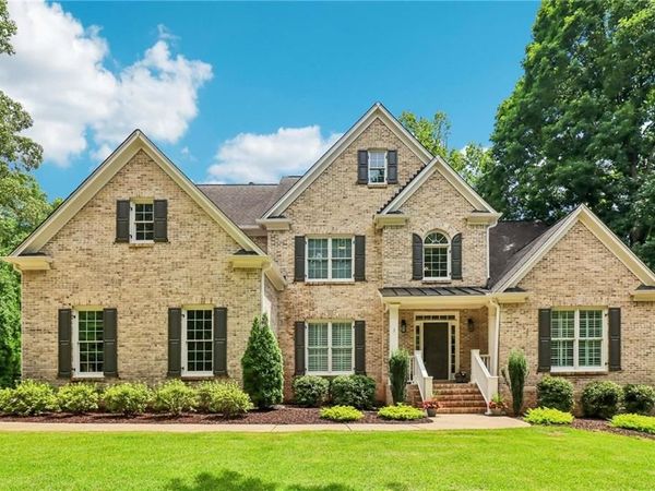 1035 Lillian Drive, Alpharetta, GA 30004