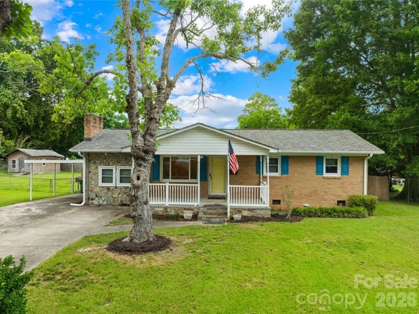 205 Gaddis Drive , Mount Holly, NC 28120