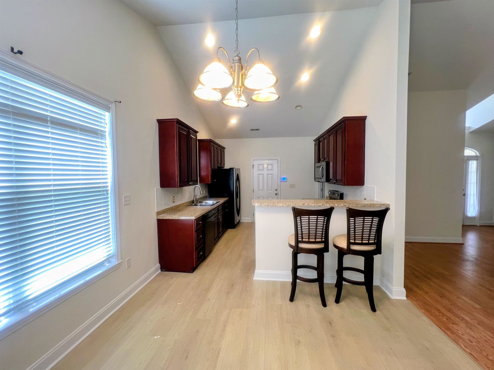 251 Colby Ct.  Photo 4