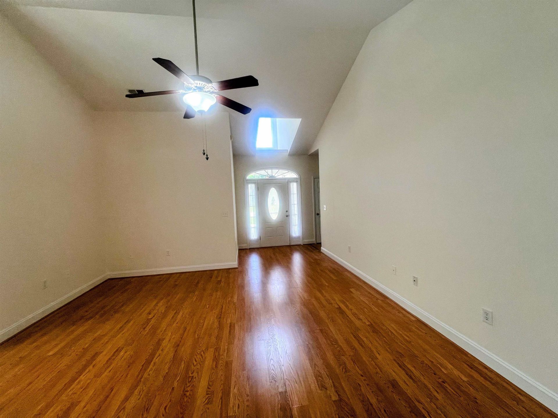 251 Colby Ct.  Photo 7