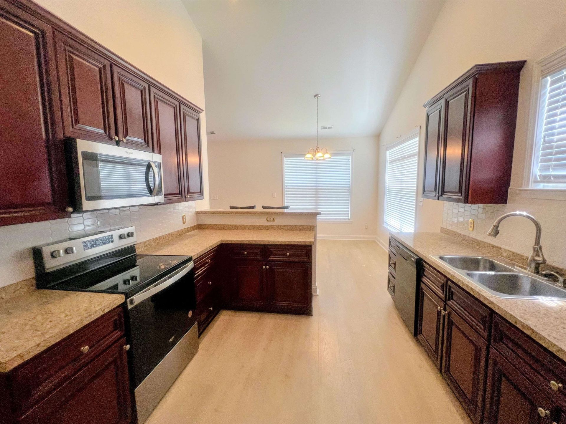 251 Colby Ct.  Photo 9