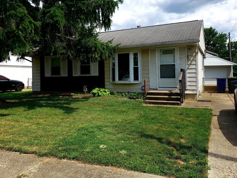 2796 Banner Lane, Columbus, OH 43224 Photo 2