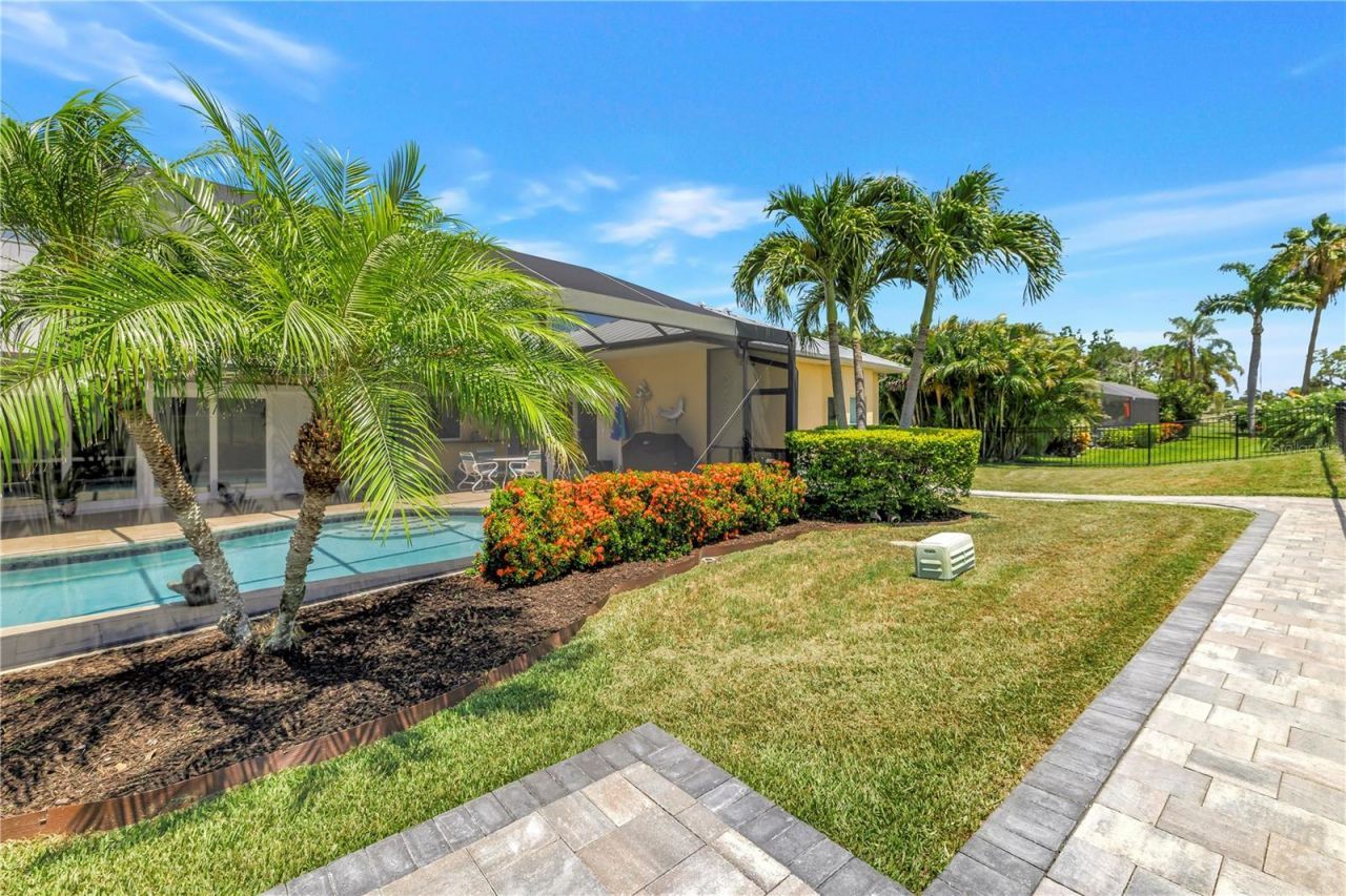 6113 45th Street W, Bradenton, FL 34210 Photo