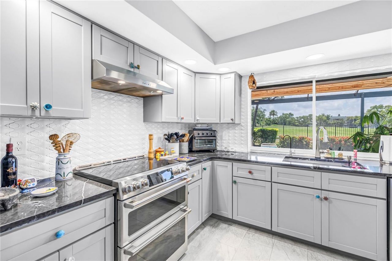 6113 45th Street W, Bradenton, FL 34210 Photo