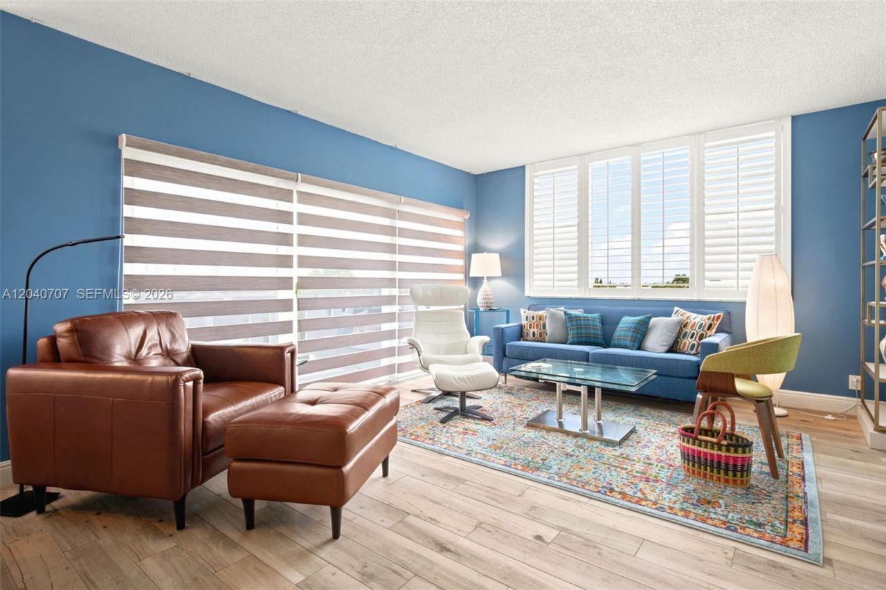 4350 Hillcrest Dr , Unit 611, Hollywood, FL 33021 Photo